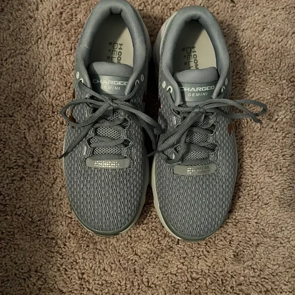 ROSE GOLD AND SEA FOAM UNDER ARMOR TENNIS SHOES